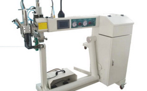 超聲波焊接機(jī)焊頭的注意事項(xiàng)