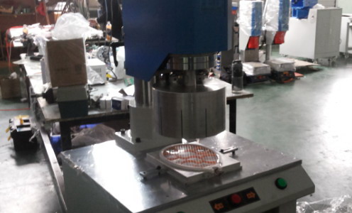 超聲波熔接機(jī)加工保暖袋的優(yōu)勢分析